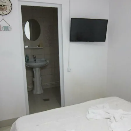 Guest house Casa Gherghisan