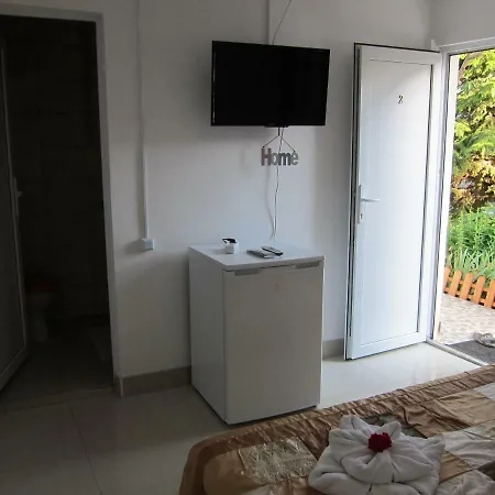 Casa Gherghisan Guest house