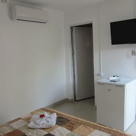 Casa Gherghisan Guest house